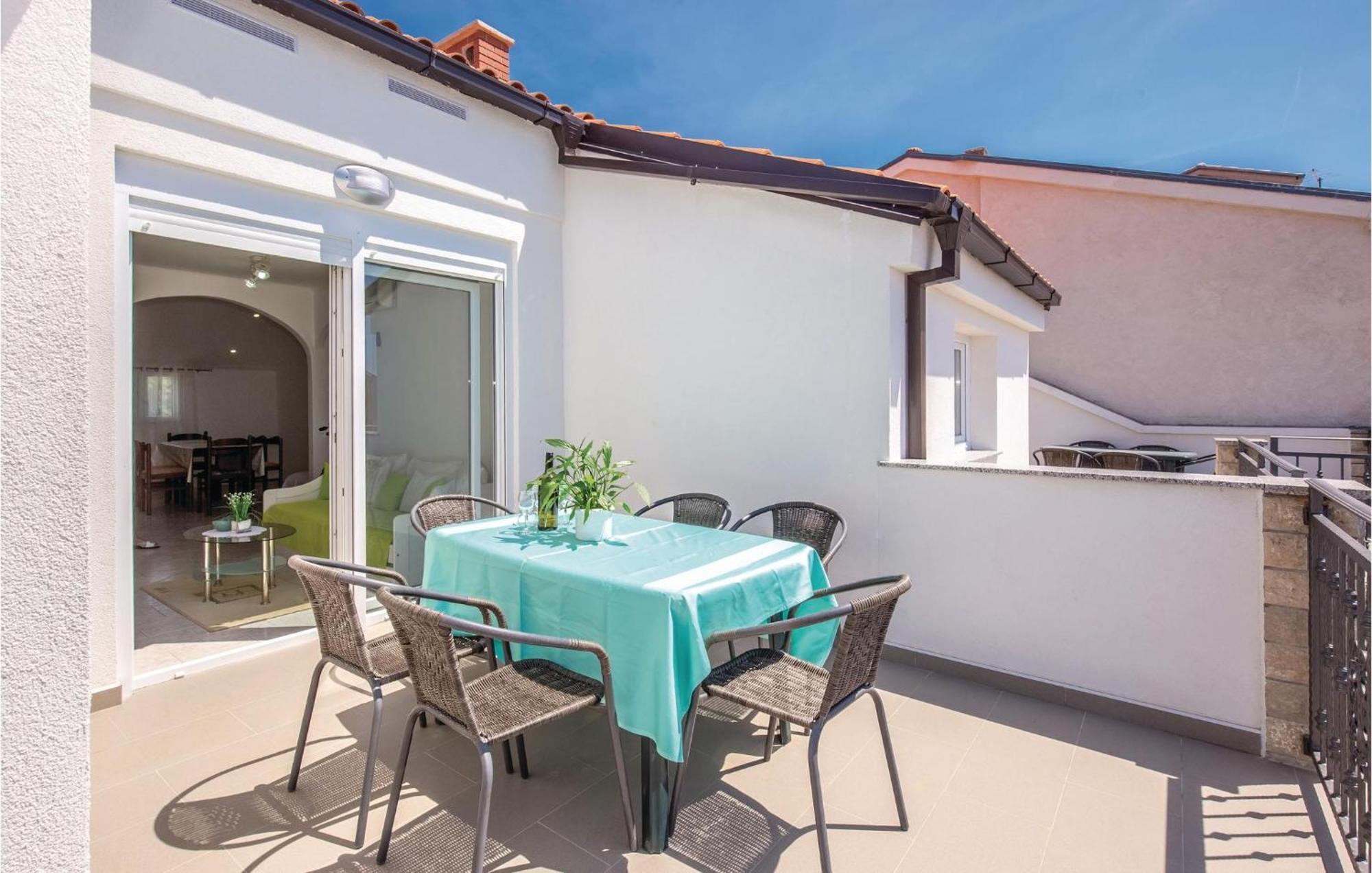 Nice Apartment In Crikvenica With Wifi Bagian luar foto