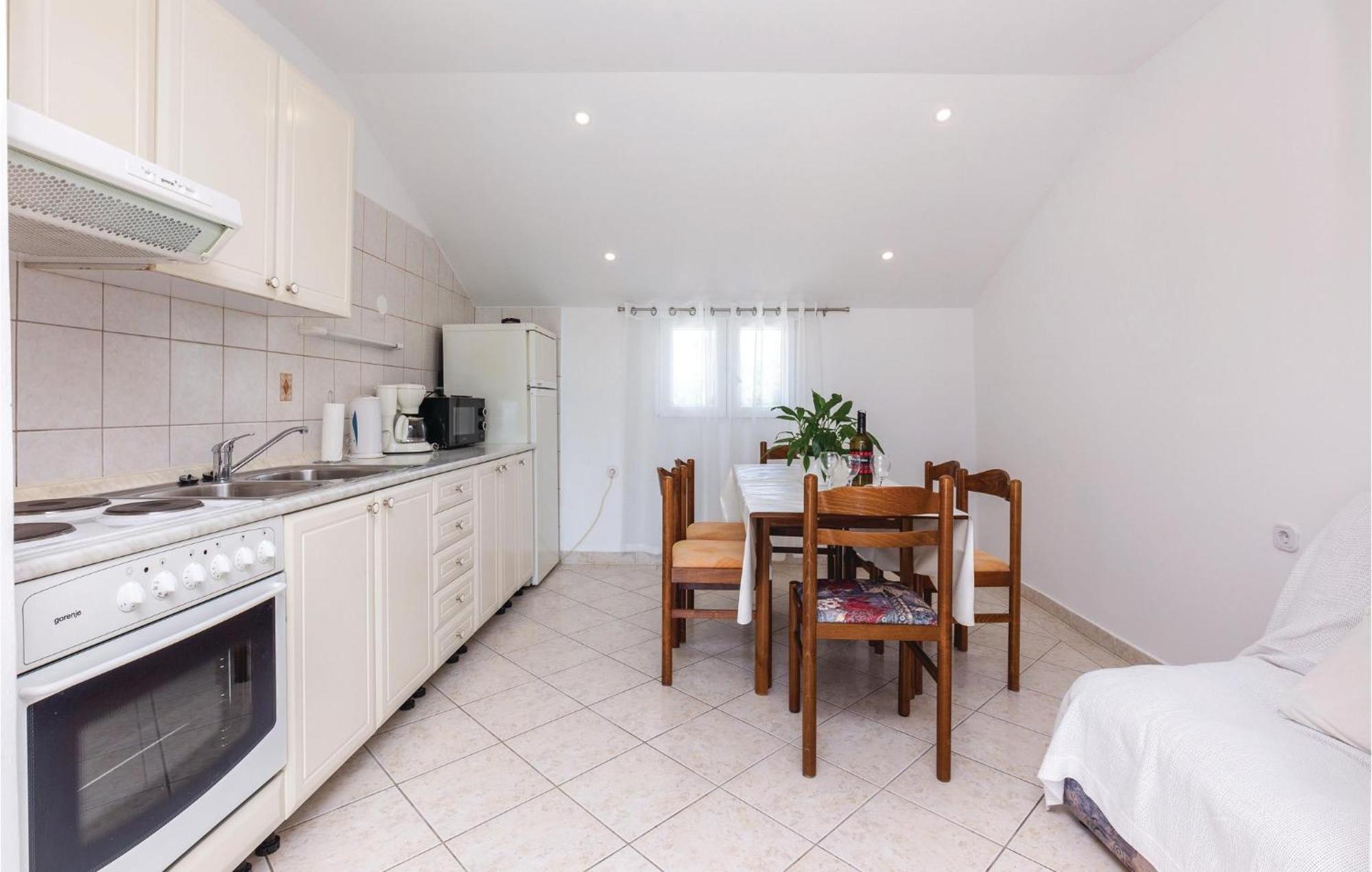 Nice Apartment In Crikvenica With Wifi Bagian luar foto