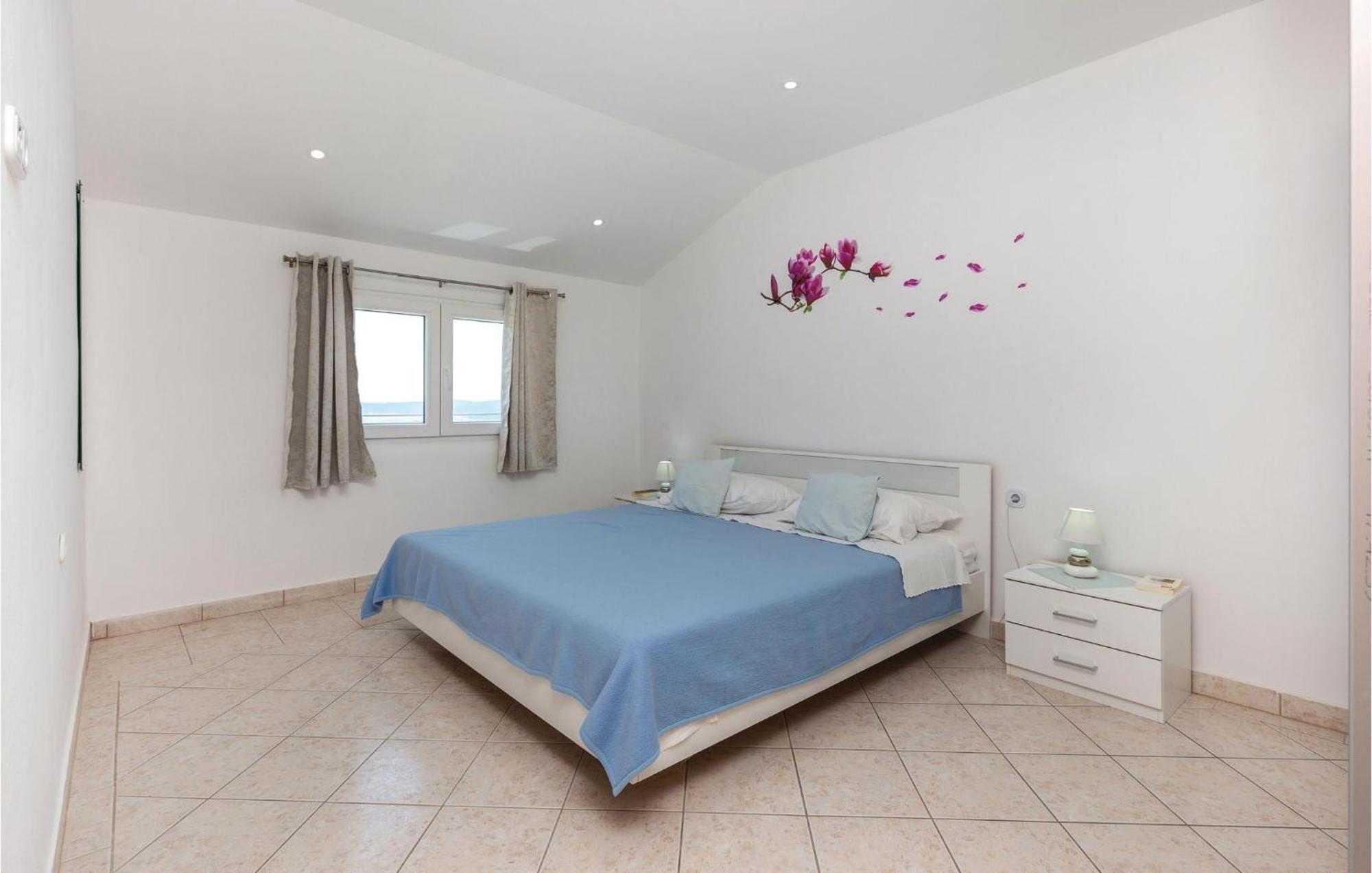 Nice Apartment In Crikvenica With Wifi Bagian luar foto