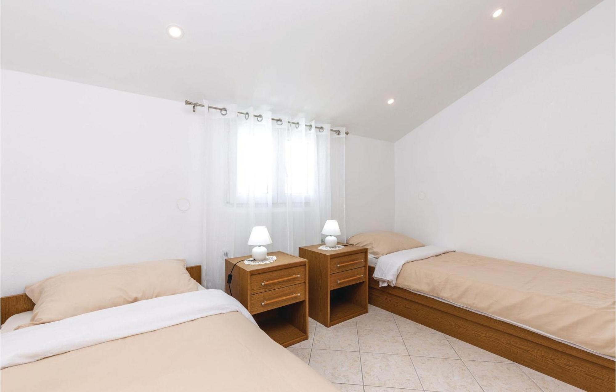 Nice Apartment In Crikvenica With Wifi Bagian luar foto
